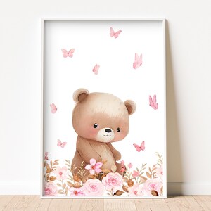 Póster de osito de peluche y flores rosas | Ilustración de acuarela de bebé | Decoración de habitaciones infantiles para niñas | Póster de pared suave y poético A3 A4 A5