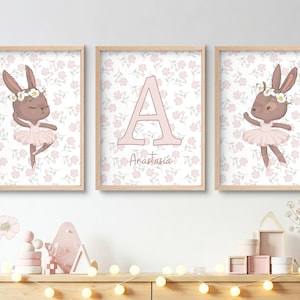 Trío de pósteres personalizables para bebé niña: Conejita bailarina marrón, inicial y nombre, decoración infantil rosa, juego de 3 pósteres A3 y A4.