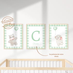 Conjunto de 3 carteles personalizables de bebé mixtos | Decoración de paredes para dormitorios infantiles | Animales y globos de corazón | Nombre e inicial | Póster de cuadros verdes
