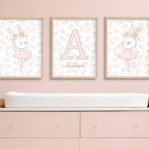 Trío de pósteres personalizables para bebé niña: Conejo Bailarina Blanco, Inicial y Nombre, Decoración infantil rosa, Juego de 3 pósteres A3 y A4