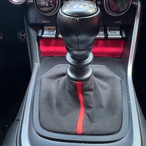 Schaltmanschette aus Alcantara für GR86 oder BRZ