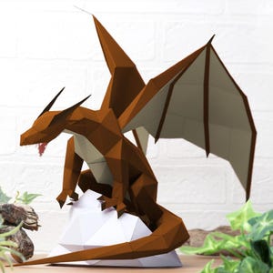Papercraft laag poly drakensjabloon digitaal patroon | DIY afdrukbare papieren draak | Laag poly drakenontwerp voor ambacht | Bruin-brons