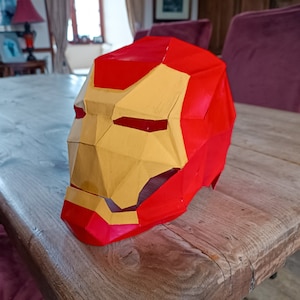 Paper Iron Man-helm Papercraft 3D-sjabloon