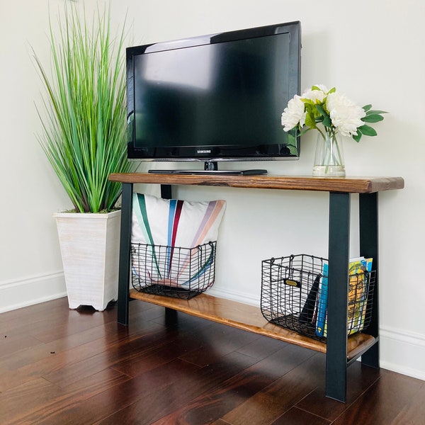 TV Stand Console with solid wood, TV Stand, media console with metal legs, record player stand, CUSTOMIZABLE