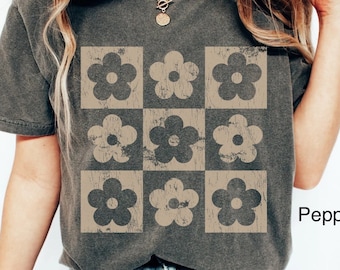 Comfort Colors Checkered Flowers Shirt Retro Flowers T-Shirt Boho Floral TShirt Gift For Mom Spring T Shirt Trendy Floral Oversized Tee