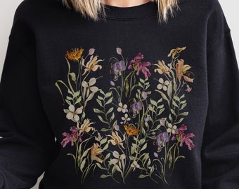 Vintage Wildflowers Sweatshirt Wild Flower Shirt Boho Floral Shirt Botanical Shirt Pressed Flowers Shirt Nature Shirt Cottagecore Shirt