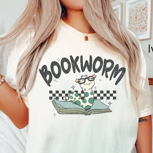 Comfort Colors Bookworm Shirt Retro Bookworm Graphic Tee Book Lovers T-Shirt Gift For Book Lovers Gift For Reader Reading Shirt Book T Shirt