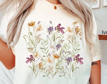Comfort Colors Boho Wildflowers Shirt Wild Flower T-Shirt Vintage Floral Graphic Tee Botanical TShirt Gift For Women Nature Oversized Shirt