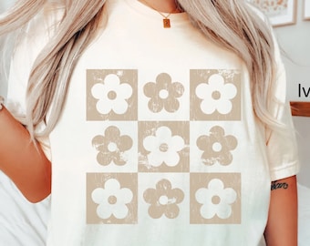 Comfort Colors Checkered Flowers Shirt Retro Flowers T-Shirt Boho Floral TShirt Gift For Mom Spring T Shirt Trendy Floral Oversized Tee