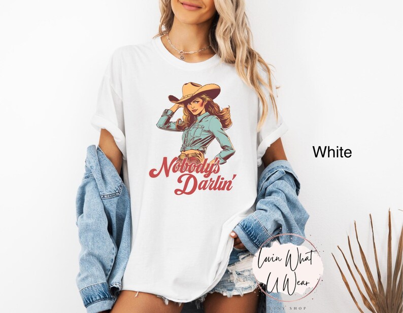 Comfort Colors Retro Western Shirt Nobodys Darlin T-Shirt Vintage Cowgirl TShirt Rodeo Tee Trendy Country Music Top Cute Southwest TShirt afbeelding 3