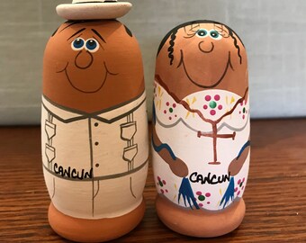Souvenir Terra Cotta Couple - Cancun Mexico Salt and Pepper Shakers