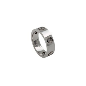 Anillo Cartier Love vintage de oro blanco de 18 quilates con bisel de diamantes engastado.