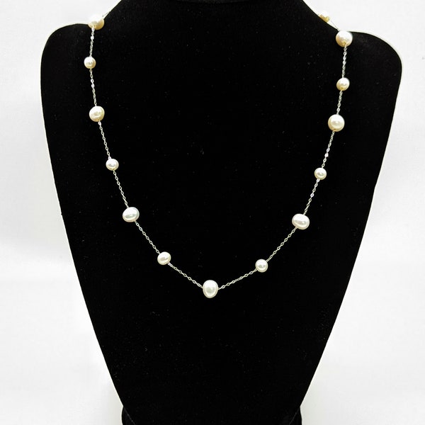 Beautiful Tin cup pearl Necklace in sterling silver chain - adjustable length (淡水白珍珠项链 - 长度可调节)