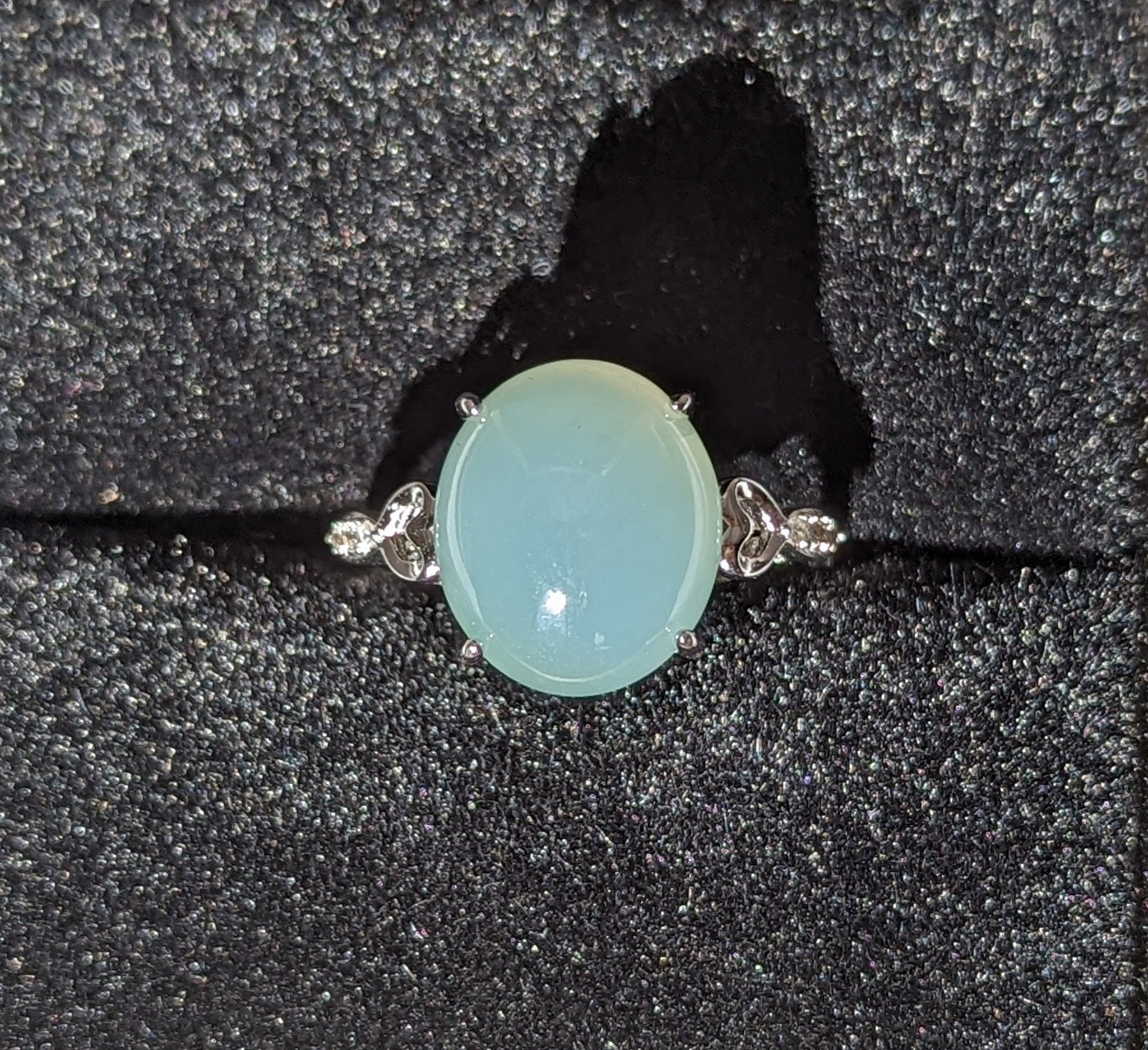Beautiful Sterling Silver Ring With Natural Untreated Light