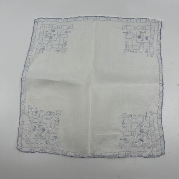 Vintage Fine Sheer Batiste Handkerchief With Pale… - image 4