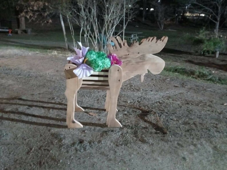 Moose planter