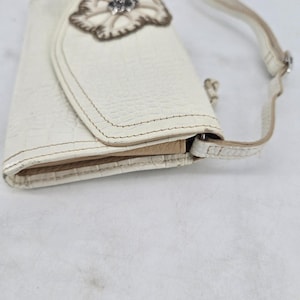 Vtg Brighton Off White Crocodile Leather Embroidered Flower Wallet Crossbody Bag image 3