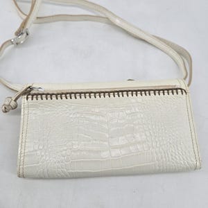 Vtg Brighton Off White Crocodile Leather Embroidered Flower Wallet Crossbody Bag image 5