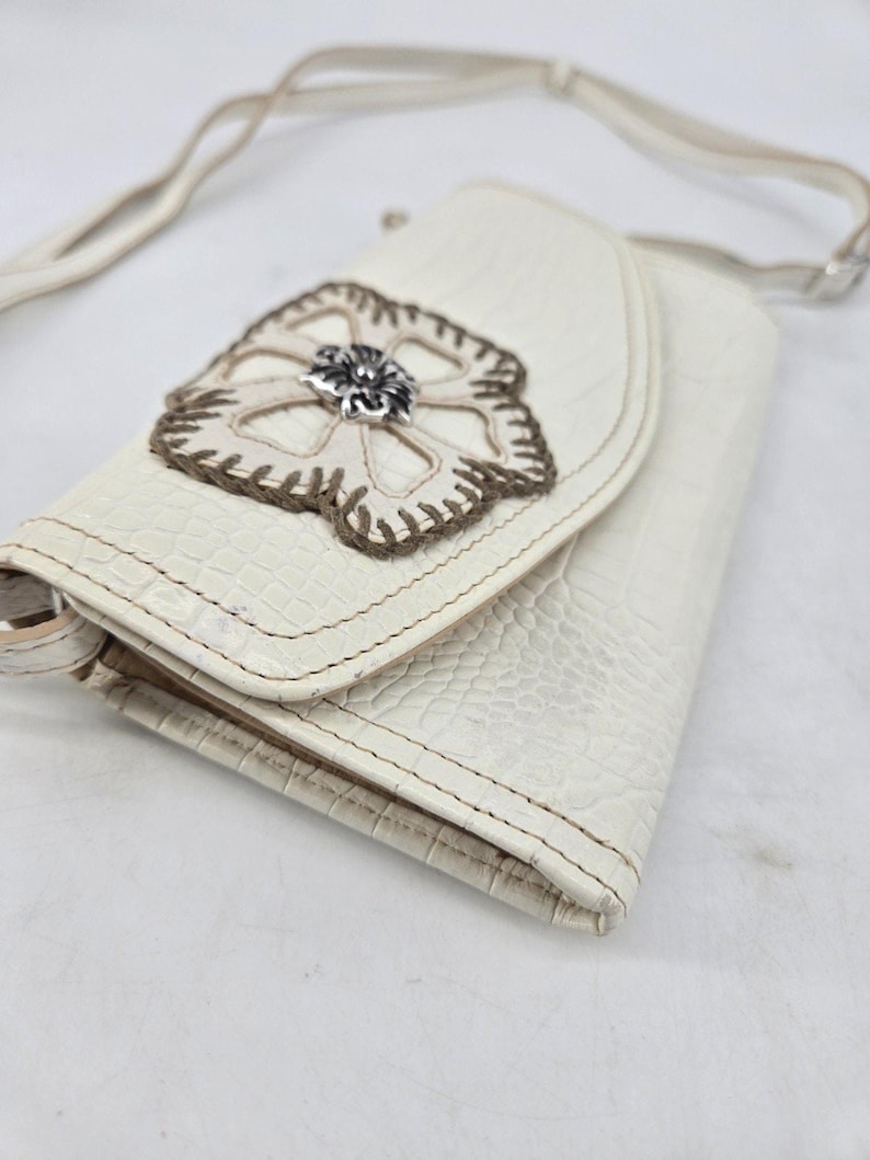 Vtg Brighton Off White Crocodile Leather Embroidered Flower Wallet Crossbody Bag image 4