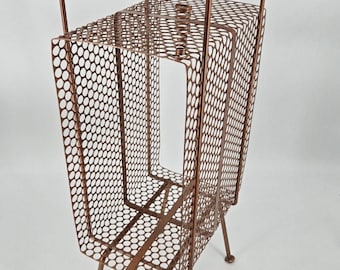 Mesa lateral/de apoio para telefone em tom de cobre, estilo moderno de meados do século XX (anos 50), com porta-revistas.