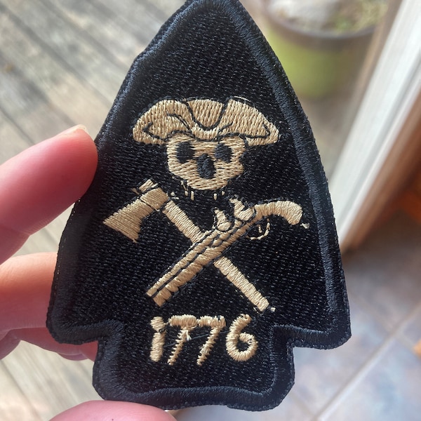 Patch uit 1776 (zwart en bruin)