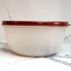 Vintage Tupperware Aufbewahrungsbehälter - 1970er Jahre brauner Deckel, 1,5 Liter Fassungsvermögen