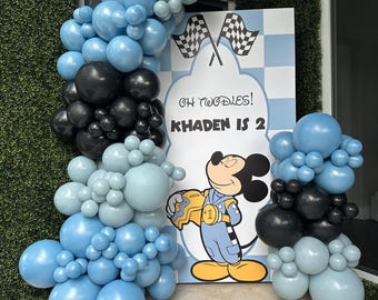Mickey Mouse DIY Balloon garland