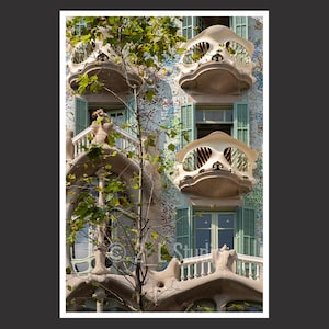 Casa Batlló #4, Travel Photography, Color Barcelona Poster Print, Barcelona Wall Decor, Barcelona Cityscape, Gaudi Detail