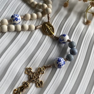 White rosary blue and white floral rosary wooden Rosary Gold Crucifix Gold Center piece marian prayer catholic Rosary beads gifts