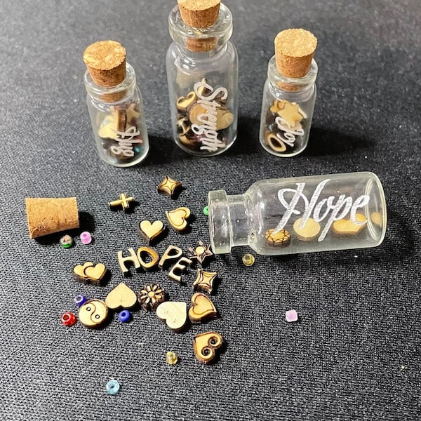 Give a little * Message in a Bottle - Unique Engraved Glass Keepsake