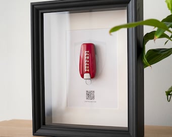 Framed Ferrari key decoration - QR Code