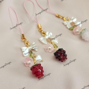 Chaveiro de framboesa/amuleto de fone de ouvido/amuletos de telefone/acessórios femininos/amuletos de framboesa/presentes fofos para meninas/amuletos de frutas/amuletos para meninas/amuletos para kindle/cordão