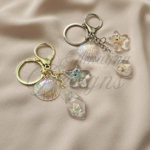 Wedding favors/Beach bag charms/friendship charms/seashell keychain/beach bag charm/ocean theme/conch/maritime charm/starfish keychain