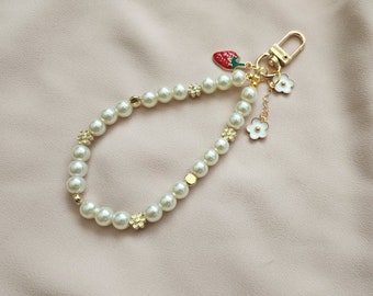 Pearl keychain/vintage/gifts for her/accessories/cute keychain/girly/charms/wristlets/strawberry