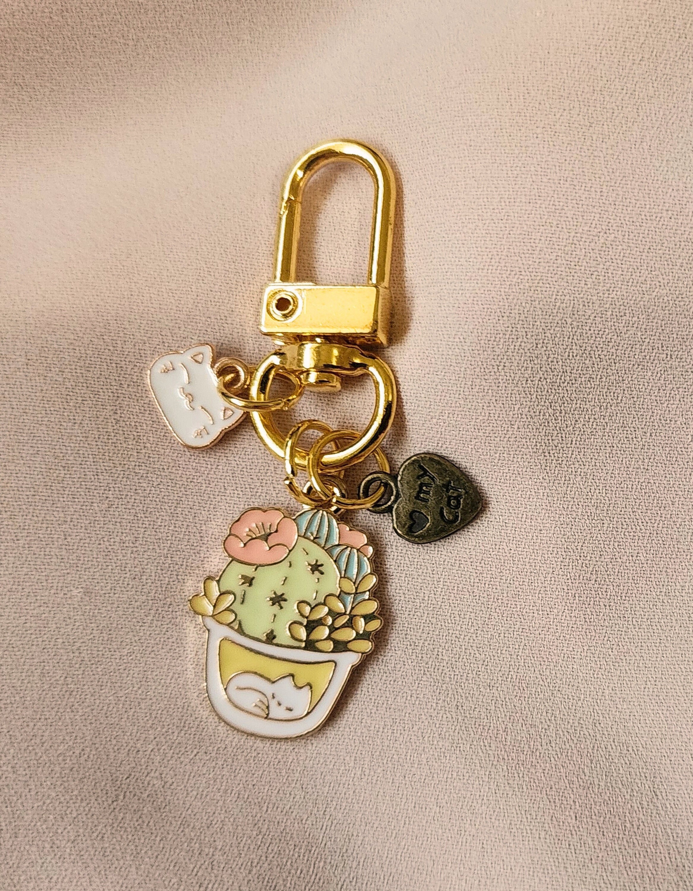 Sleepy cat/kitty charms/kitten keychain/phone charms/cat mama/cat print charm/veterinarian gifts/pets/cat mama/gifts for her/cat mom