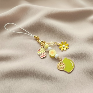 Lemon keychain/purse charms/cute keychains/womens accessories/lemons/girls keycain/kawaii charms/lemonade/zesty/yellow/fruit phone charms