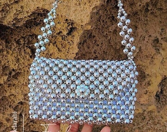 Sac pour femme en perle argentée, sac soirée fait main.