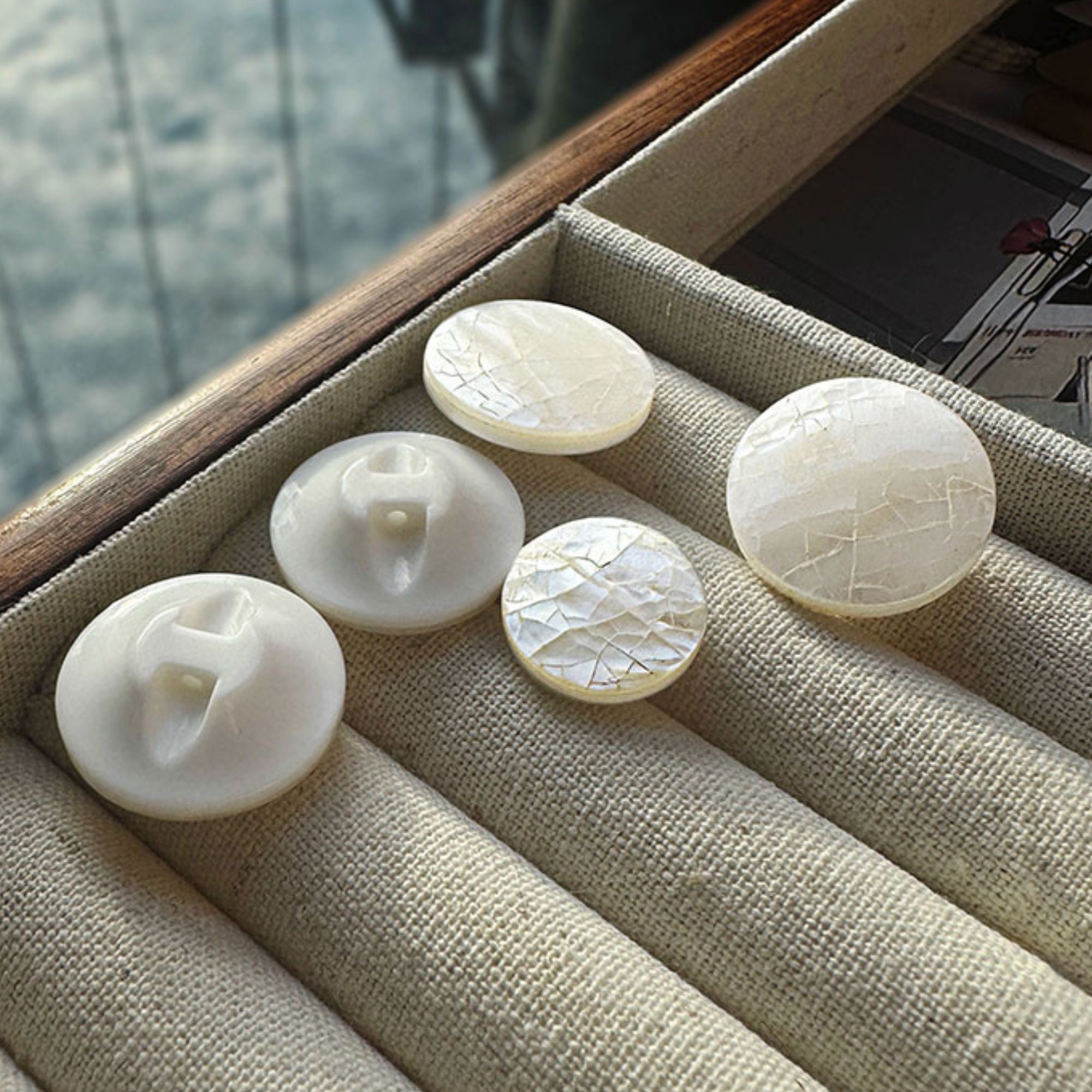 White Mother of Pearl Shell Buttons: Unique Resin Inlay (1pcs/pack) - Etsy
