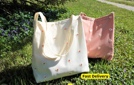 Personalized Tote Bag with Zipper,Daisy Embroidered Floral Tote Bag,Handmade Purse,Aesthetic Flower Tote Bag