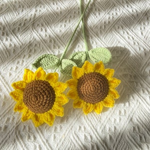 Handmade Crochet Flowers / Roses/ Sunflowers/Daisy/ Flower bouquet/ DIY Flowers/ Christmas Gift/ Gift for Mom/ Home decor/ Gift for her two M sunflowers