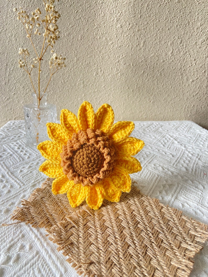 Handmade Crochet Flowers / Roses/ Sunflowers/Daisy/ Flower bouquet/ DIY Flowers/ Christmas Gift/ Gift for Mom/ Home decor/ Gift for her one L sunflower