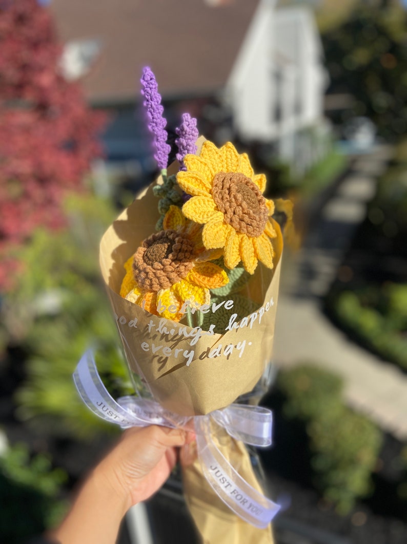 Handmade Crochet Flowers / Roses/ Sunflowers/Daisy/ Flower bouquet/ DIY Flowers/ Christmas Gift/ Gift for Mom/ Home decor/ Gift for her bouquet 2