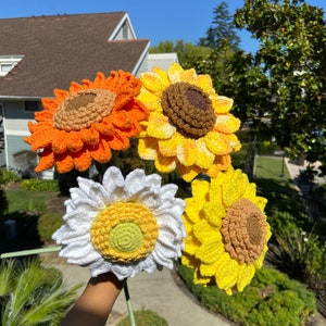 Handmade Crochet Flowers / Roses/ Sunflowers/Daisy/ Flower bouquet/ DIY Flowers/ Christmas Gift/ Gift for Mom/ Home decor/ Gift for her image 7