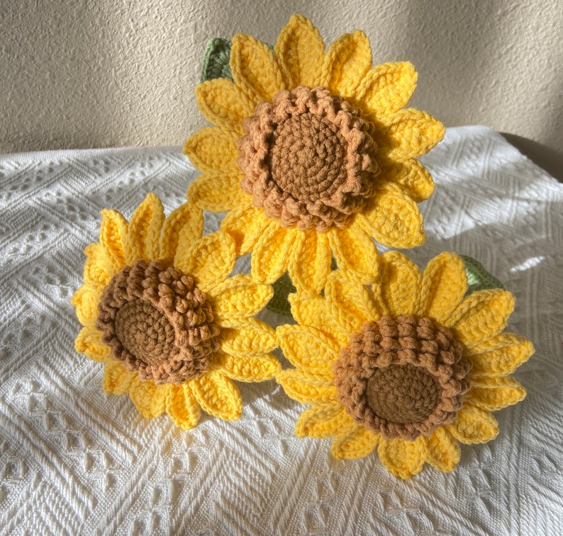 Handmade Crochet Flowers / Roses/ Sunflowers/Daisy/ Flower bouquet/ DIY Flowers/ Christmas Gift/ Gift for Mom/ Home decor/ Gift for her three L sunflowers