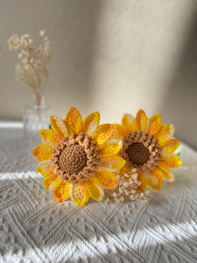 Handmade Crochet Flowers / Roses/ Sunflowers/Daisy/ Flower bouquet/ DIY Flowers/ Christmas Gift/ Gift for Mom/ Home decor/ Gift for her two L sunflowers