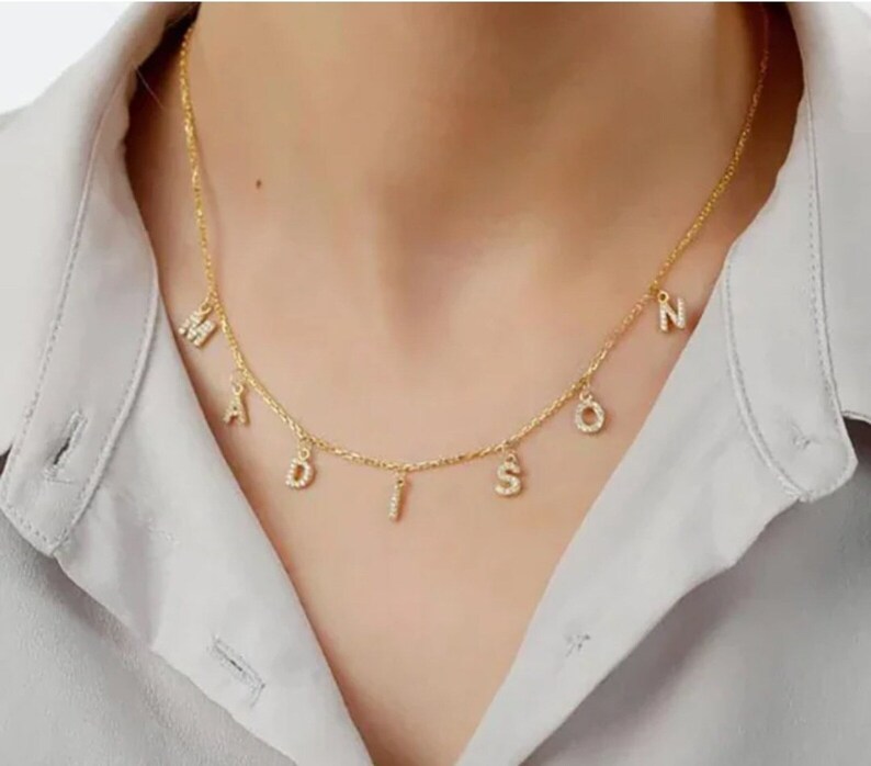 Collar de letras de pedrería de circonitas de oro, collar de nombre del alfabeto, collar de palabra inicial personalizado de su elección, regalo, joyería de mujer imagen 3