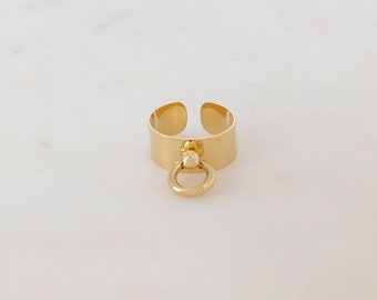 Anillo dorado liso con aro dorado - Anillo medalla