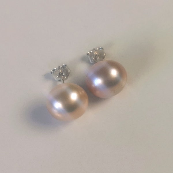 Perles avec certificat pour ces boucles d'oreilles perles de culture parme 7.5mm sur clous argent