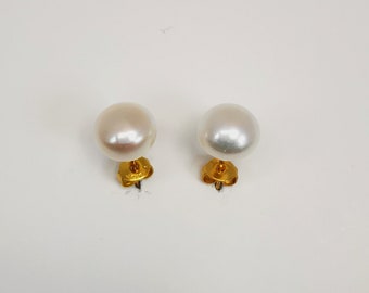 Boucles d'oreilles perles de culture blanches 7mm sur clous plaqués or