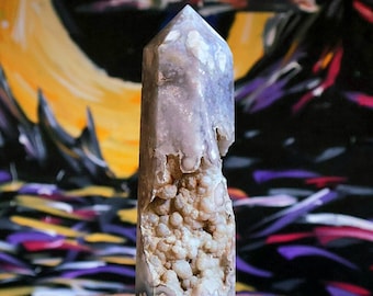 Torre de ágata con flores negras y verdes con cuevas de cristal, piedra natural de 12,7 oz